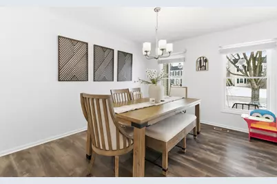 2001 Madison Avenue, Gurnee, IL 60031 - Photo 10