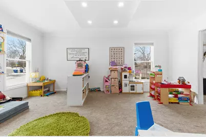 2001 Madison Avenue, Gurnee, IL 60031 - Photo 12