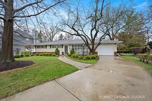 309 Brookside Cir, Wheaton, IL 60187 - Photo 2