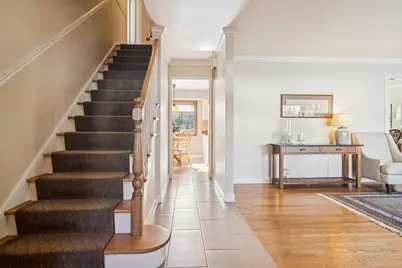 9 E Lillian Avenue, Arlington Heights, IL 60004 - Photo 2