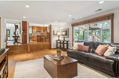 1102 E Waverly Drive, Arlington Heights, IL 60004 - Photo 14