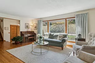 1102 E Waverly Dr, Arlington Heights, IL 60004 - Photo 4