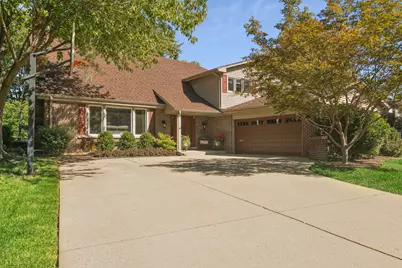 1102 E Waverly Drive, Arlington Heights, IL 60004 - Photo 1