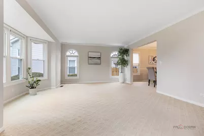 2955 Roslyn Lane E, Buffalo Grove, IL 60089 - Photo 6