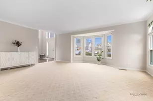 2955 Roslyn Ln E, Buffalo Grove, IL 60089 - Photo 8