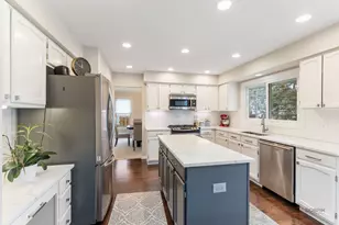 2955 Roslyn Ln E, Buffalo Grove, IL 60089 - Photo 14