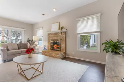 2955 Roslyn Lane E, Buffalo Grove, IL 60089 - Photo 12