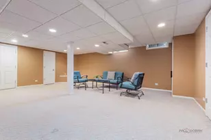 2955 Roslyn Ln E, Buffalo Grove, IL 60089 - Photo 30