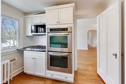 555 Hill Terrace #307, Winnetka, IL 60093 - Photo 8