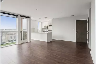 3301 N Sheffield Avenue #301, Chicago, IL 60657 - Photo 2