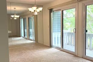 225 Deerpath Ct, Schaumburg, IL 60193 - Photo 4