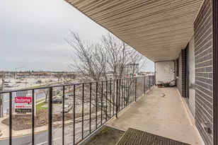 4901 Golf Rd, Skokie, IL 60077 - Photo 22