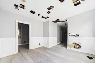 8747 S Escanaba Ave, Chicago, IL 60617 - Photo 14