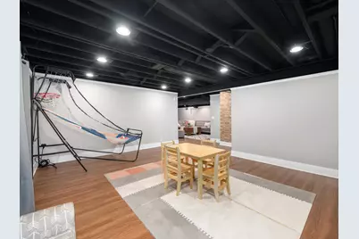 392 E Saint Charles Road, Elmhurst, IL 60126 - Photo 18