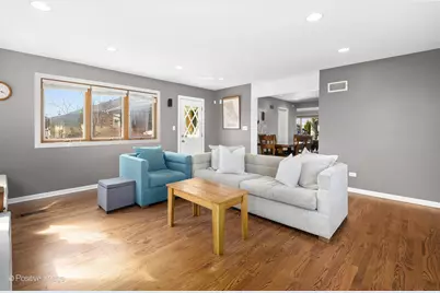 392 E Saint Charles Road, Elmhurst, IL 60126 - Photo 6