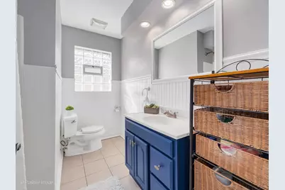 392 E Saint Charles Road, Elmhurst, IL 60126 - Photo 14