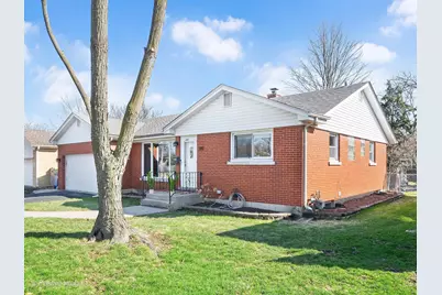 392 E Saint Charles Road, Elmhurst, IL 60126 - Photo 2