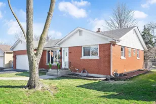 392 E St Charles Rd, Elmhurst, IL 60126 - Photo 2