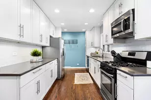 392 E St Charles Rd, Elmhurst, IL 60126 - Photo 10