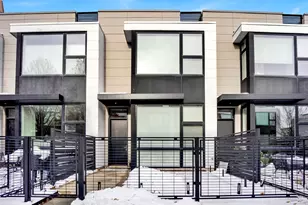 1017 N Cleveland Ave, Chicago, IL 60610 - Photo 1