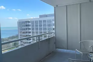 4250 N Marine Dr, Chicago, IL 60613 - Photo 12