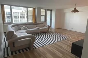 4250 N Marine Dr, Chicago, IL 60613 - Photo 2