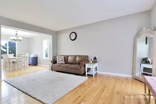 1407 S Janice Ln, Round Lake, IL 60073 - Photo 2