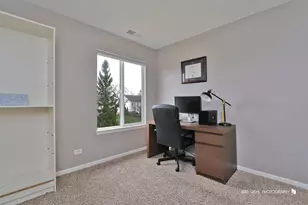 1407 S Janice Ln, Round Lake, IL 60073 - Photo 14