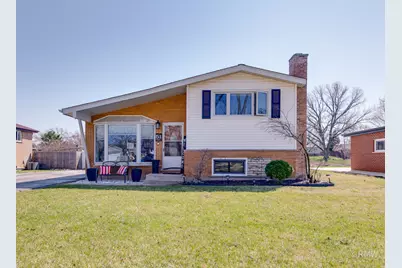 51 W Rozanne Drive, Addison, IL 60101 - Photo 1