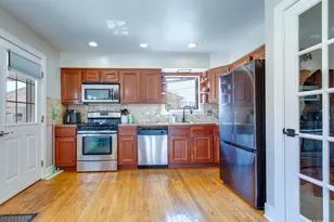 51 W Rozanne Dr, Addison, IL 60101 - Photo 10