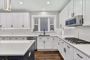 3426 N Albany Ave, Chicago, IL 60618 - Photo 14