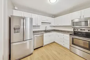 211 E Ohio St, Chicago, IL 60611 - Photo 8