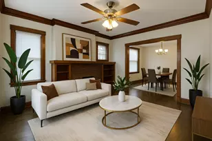 8512 S Manistee Ave, Chicago, IL 60617 - Photo 2