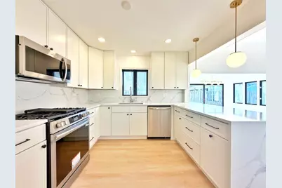 219 E Berkshire Avenue, Lombard, IL 60148 - Photo 6