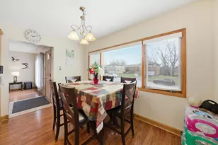 17218 Hillside Ave, Hazel Crest, IL 60429 - Photo 10