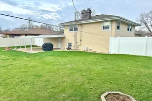 621 Bethel Dr, Joliet, IL 60435 - Photo 4