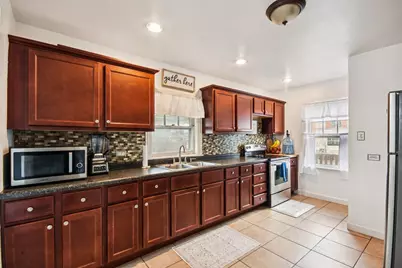 9404 S 55th Court, Oak Lawn, IL 60453 - Photo 4