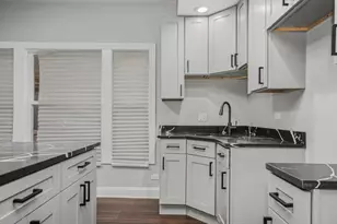 8030 S Constance Ave, Chicago, IL 60617 - Photo 14