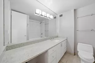 233 E Erie St, Chicago, IL 60611 - Photo 14