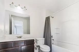 2931 Henley Ln, Naperville, IL 60540 - Photo 16