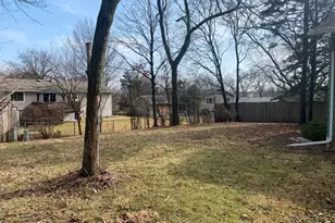 6013 Ridgeway Dr, Woodridge, IL 60517 - Photo 14