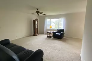 6013 Ridgeway Dr, Woodridge, IL 60517 - Photo 2