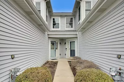 17804 W Braewick Road, Gurnee, IL 60031 - Photo 2