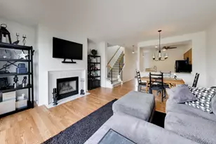 17804 W Braewick Rd, Gurnee, IL 60031 - Photo 6