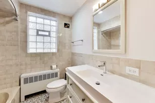 6503 N Maplewood Ave, Chicago, IL 60645 - Photo 18