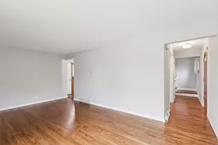 16080 Marion Dr, South Holland, IL 60473 - Photo 4