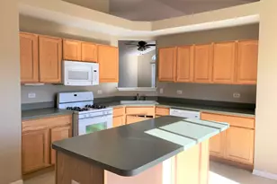 1609 Fredericksburg Ln, Aurora, IL 60503 - Photo 10