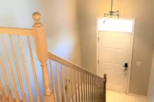 1609 Fredericksburg Ln, Aurora, IL 60503 - Photo 2