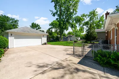 913 S Mitchell Avenue, Elmhurst, IL 60126 - Photo 16