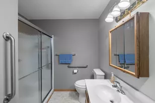 801 N McLean Blvd, Elgin, IL 60123 - Photo 14